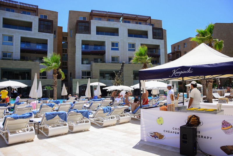 Lunch by the pool at Kempinski Summerland Hotel & Resort